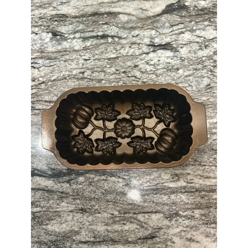 Nordic Ware Pumpkin Loaf Pan Bronze 1 lb Cast Aluminum Harvest Fall Baking Mold